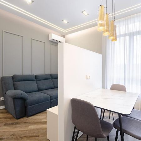 Petrovdom Ж38 In Luxury Apartments At 68 Zhylyanska Street,38 Perlyna كييف المظهر الخارجي الصورة