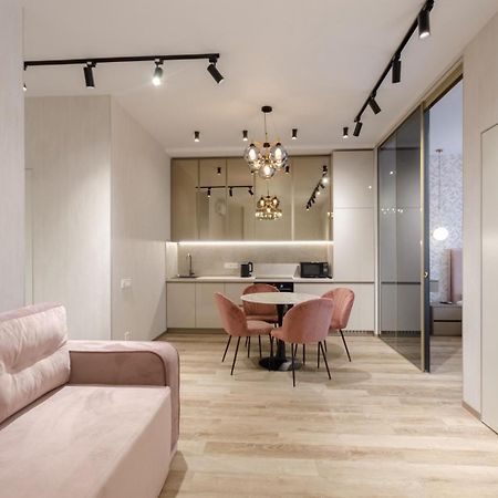 Petrovdom Ж38 In Luxury Apartments At 68 Zhylyanska Street,38 Perlyna كييف المظهر الخارجي الصورة