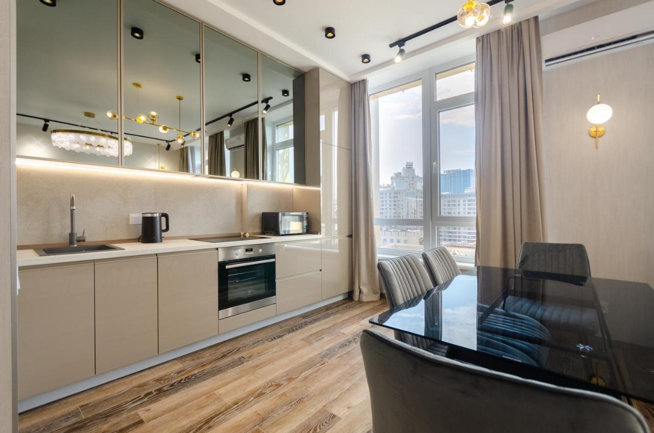Petrovdom Ж38 In Luxury Apartments At 68 Zhylyanska Street,38 Perlyna كييف المظهر الخارجي الصورة