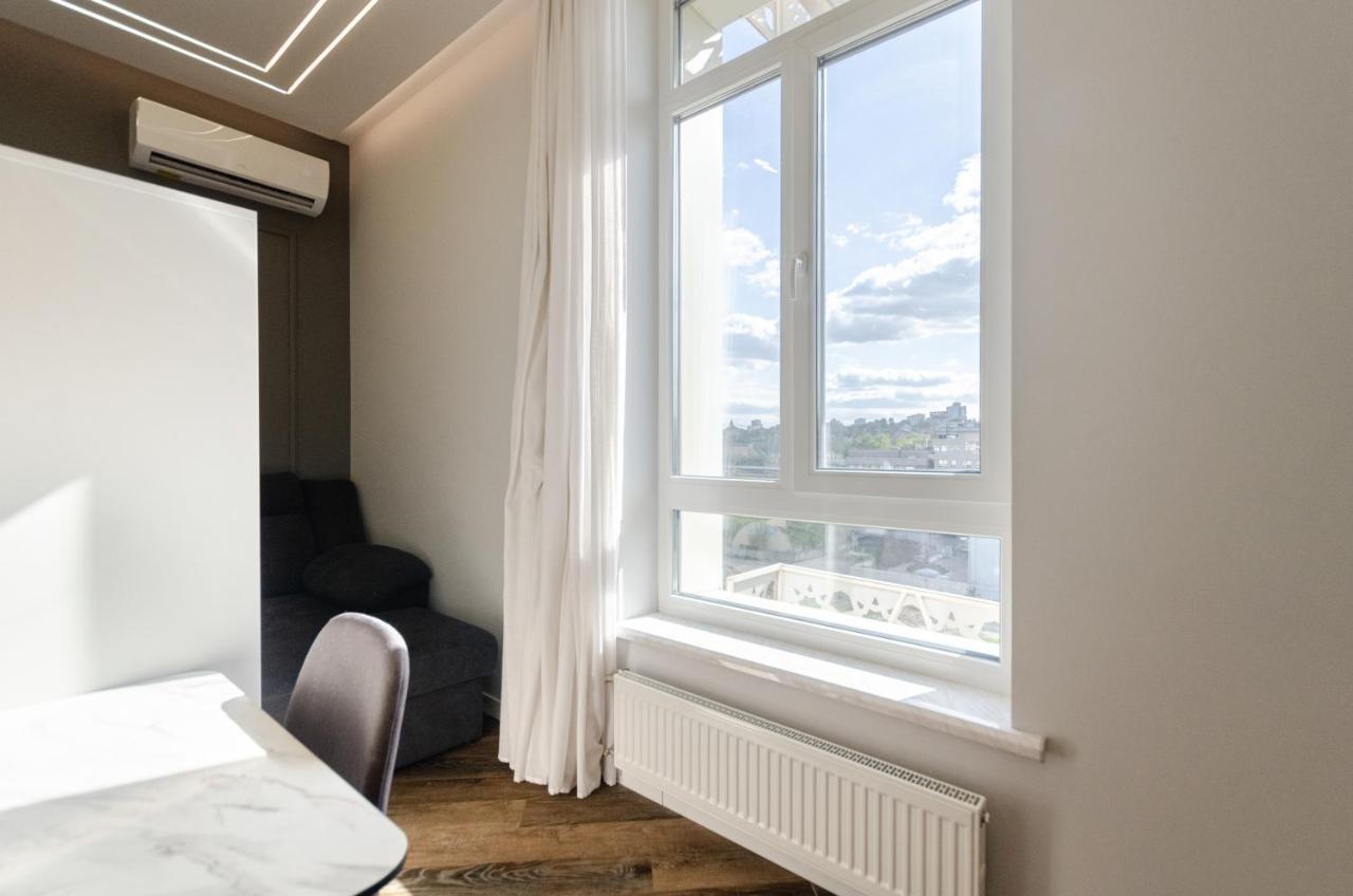 Petrovdom Ж38 In Luxury Apartments At 68 Zhylyanska Street,38 Perlyna كييف المظهر الخارجي الصورة